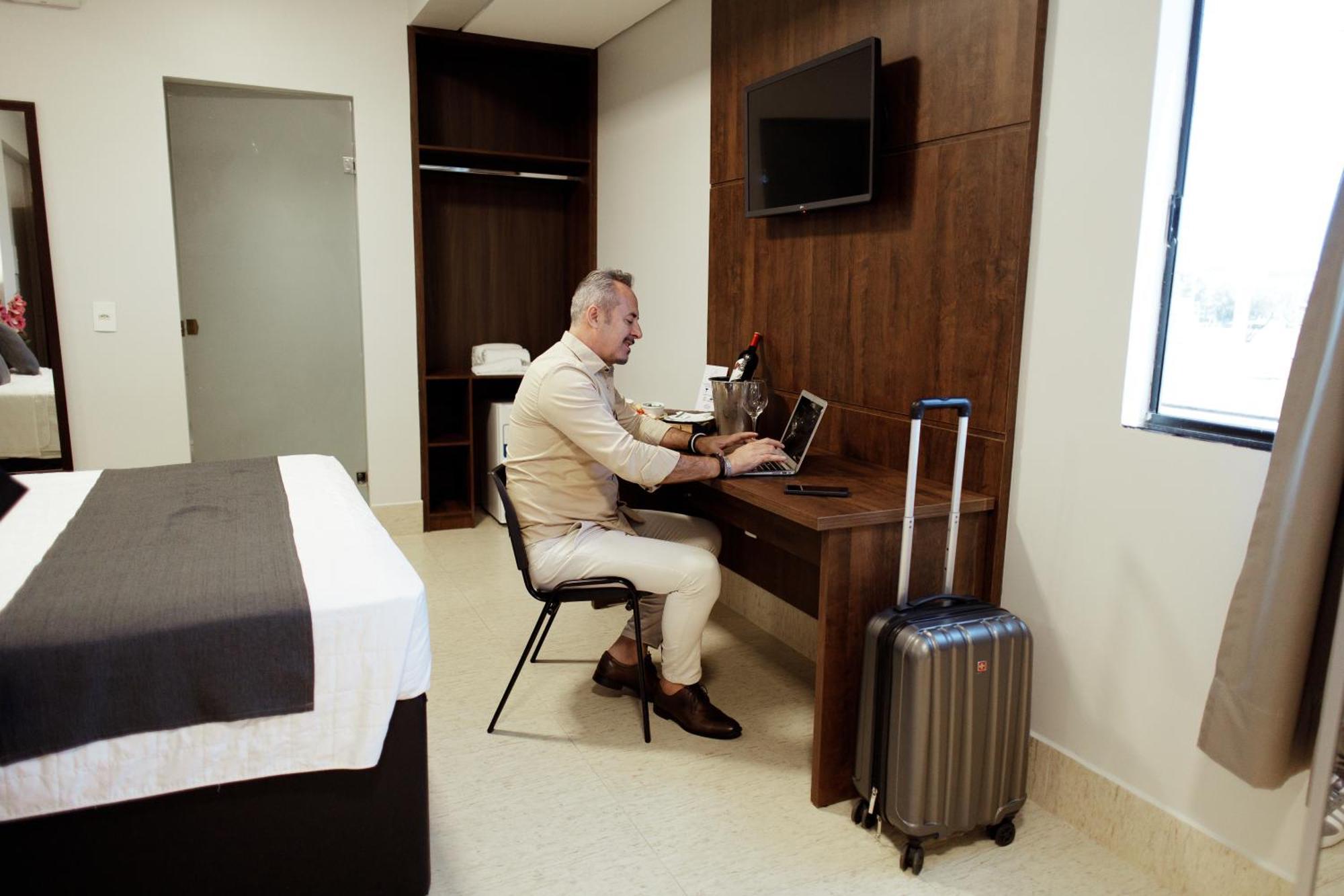 Roma Hotel By H Hoteis - Airport Nucleo Bandeirante Luaran gambar